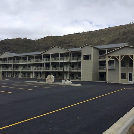 Yellowstone Big Rock Inn การ์ดีเนอร์ ภายนอก รูปภาพ