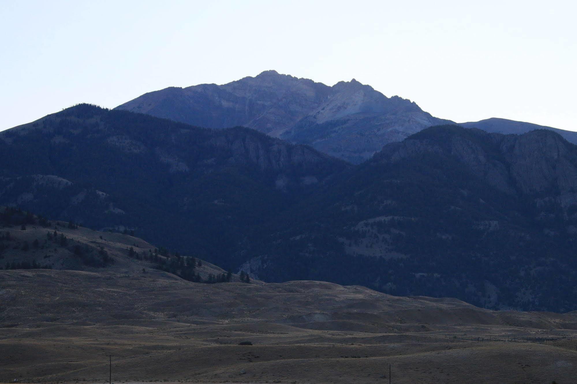 Yellowstone Big Rock Inn การ์ดีเนอร์ ภายนอก รูปภาพ